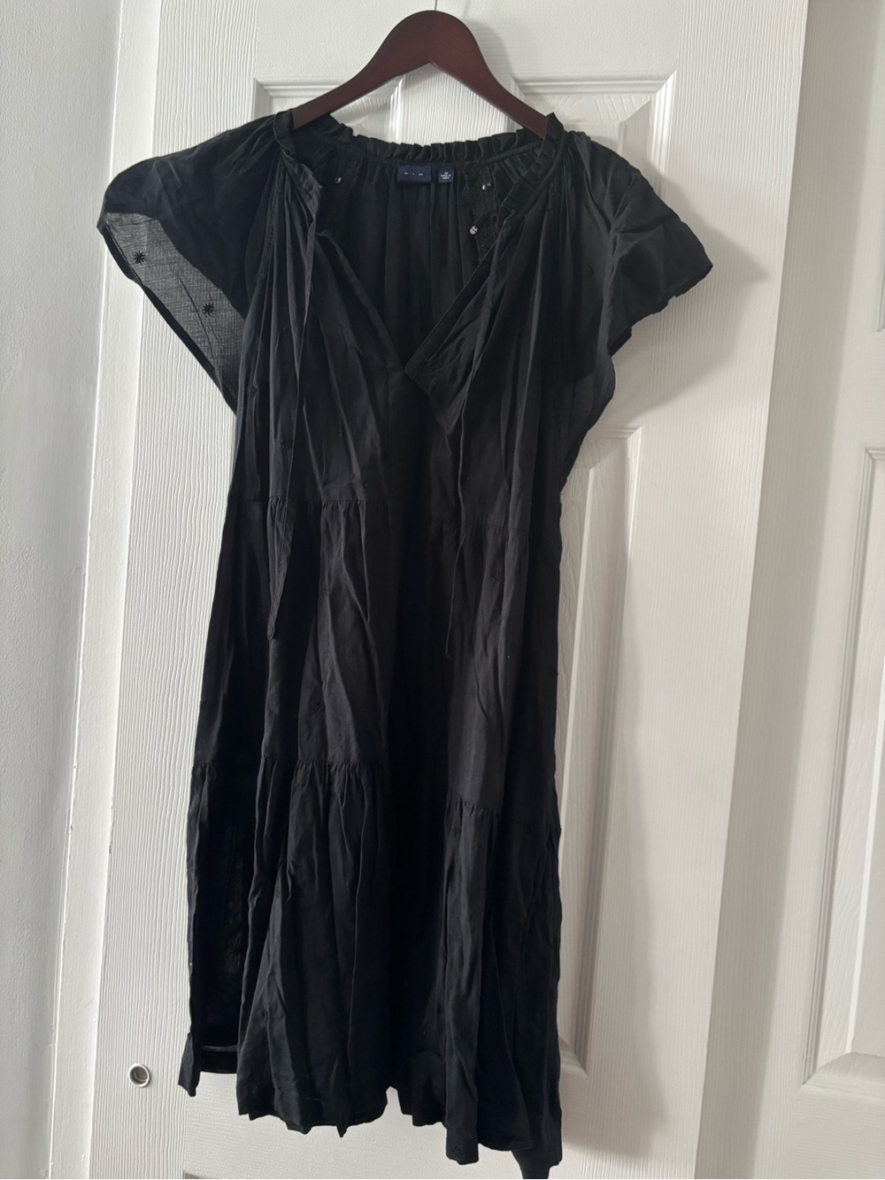 GAP Black Short-Sleeve Tiered Mini Dress